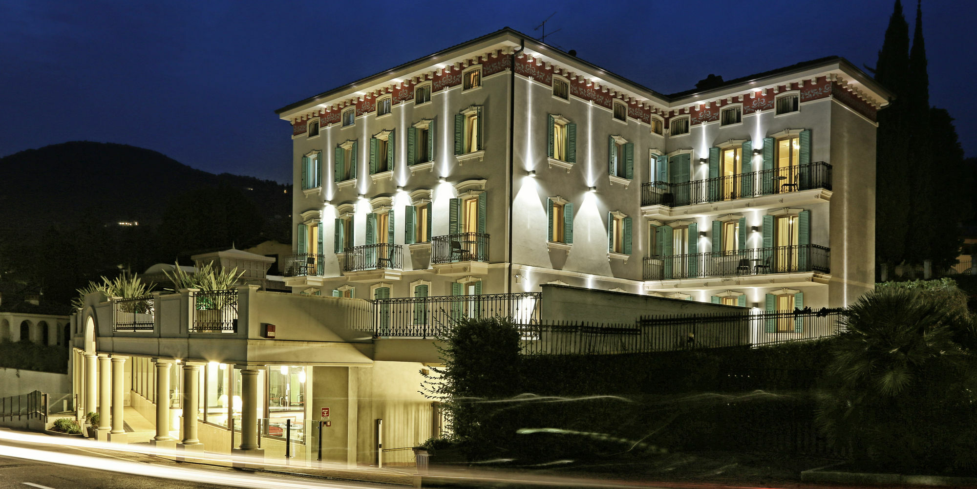 Atelier Hotel Gardone Riviera Extérieur photo